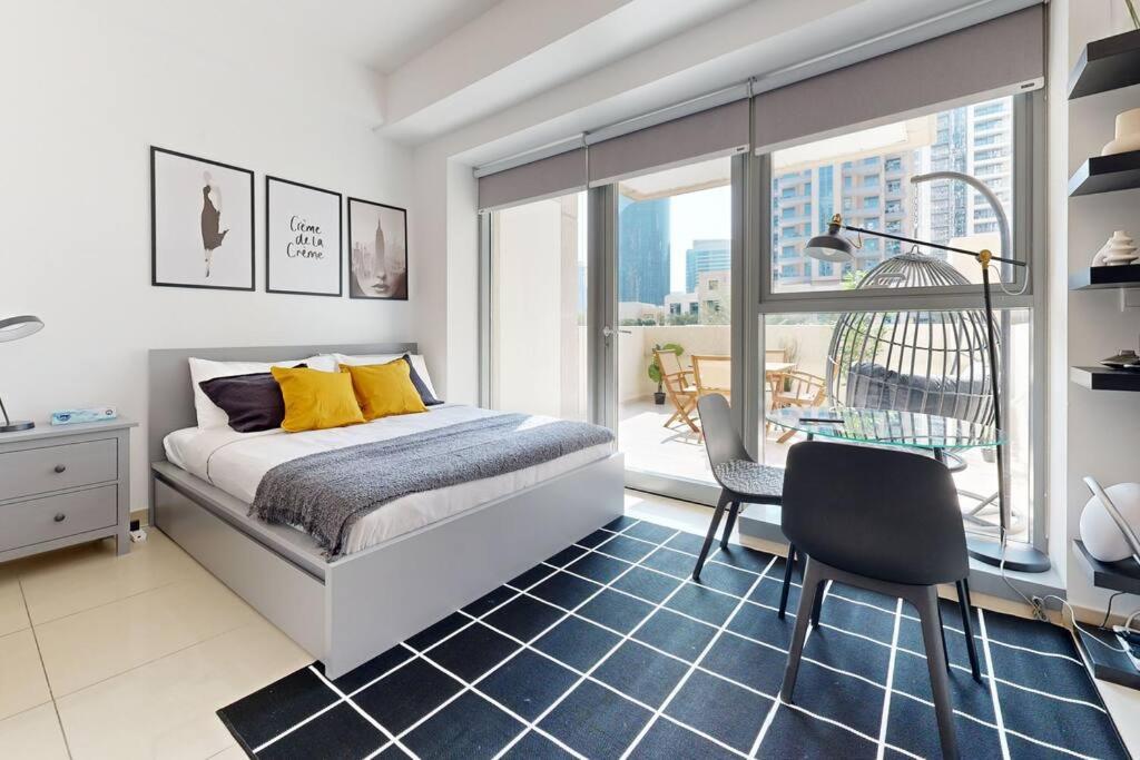 Studio In Best Part Of Downtown With Amazing Pool Dubai Esterno foto