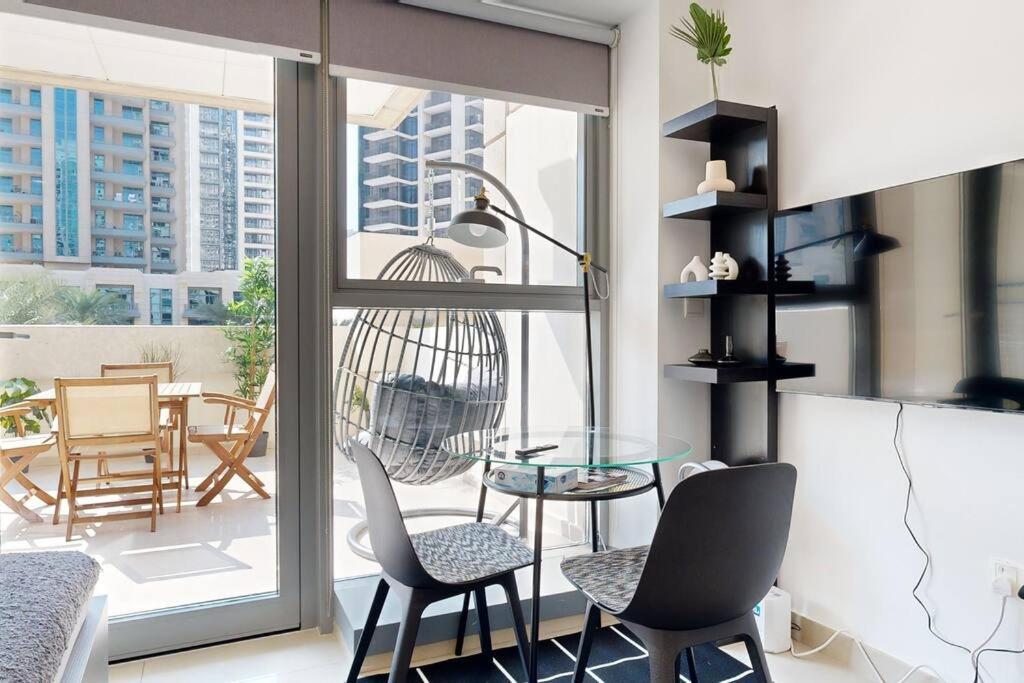 Studio In Best Part Of Downtown With Amazing Pool Dubai Esterno foto