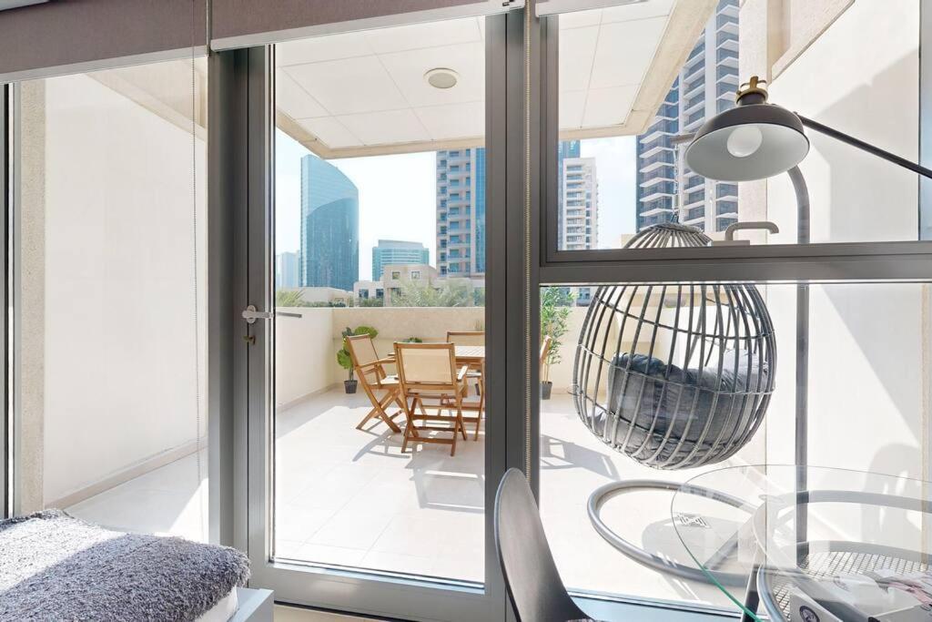 Studio In Best Part Of Downtown With Amazing Pool Dubai Esterno foto